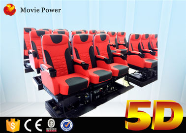 I sedili rossi e neri del teatro 100 di moto della sedia di cuoio 4D con i supporti e la gamba di tazza spazzano