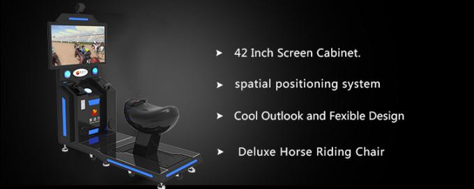 Giro della macchina di equitazione del simulatore di realtà virtuale di Vr a cavallo sul campo di battaglia che combatte il nemico 1